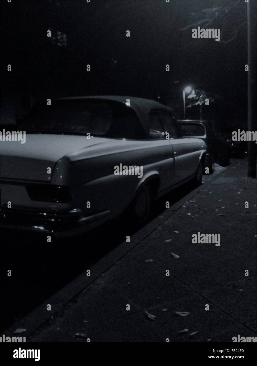 Dark parked car hi-res stock photography and images - Alamy