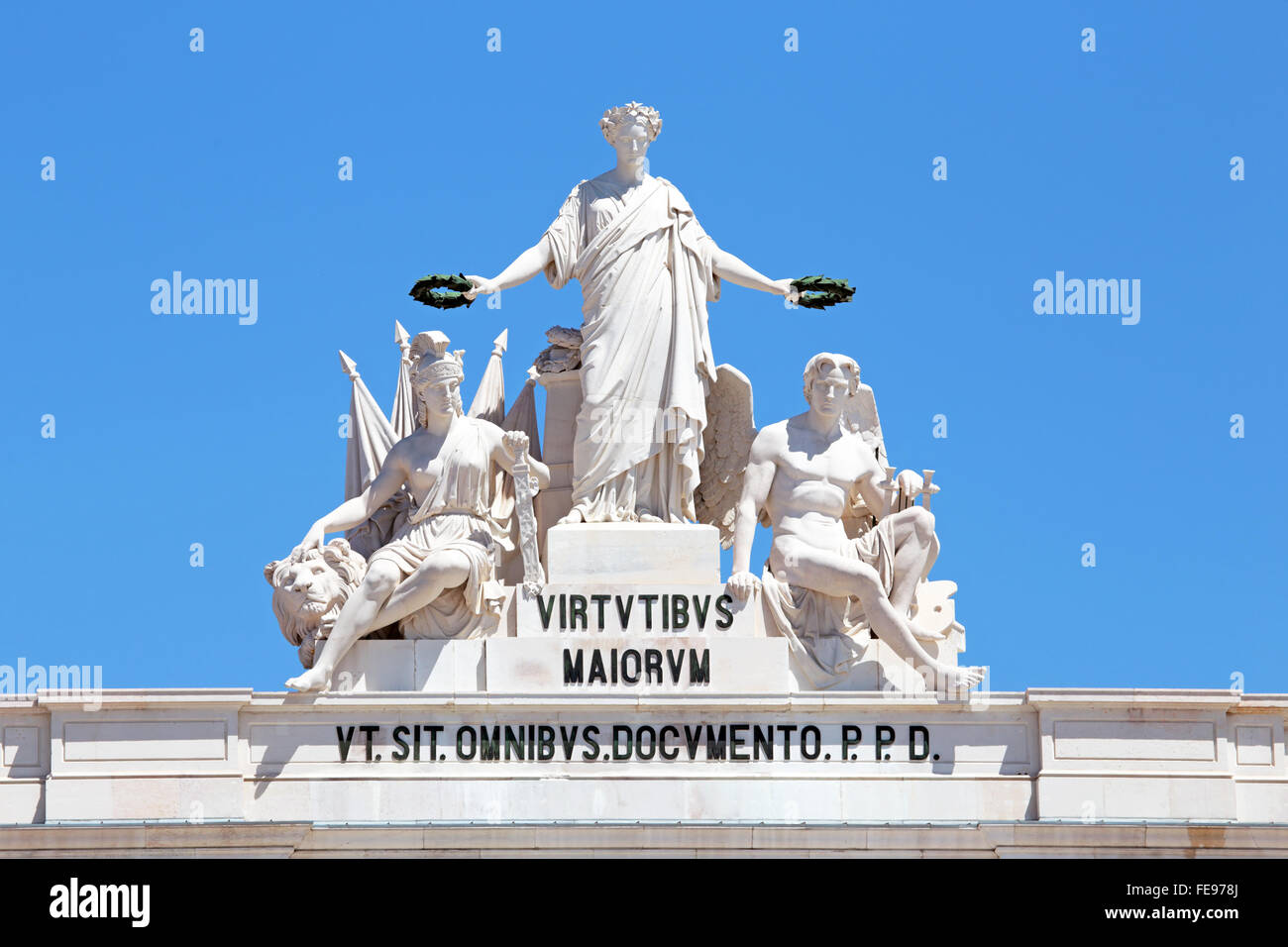 Statues at the top of Rua Augusta Arch in Lisbon, Portugal. Allegory of Glory rewarding Valor and Genius. Stock Photo