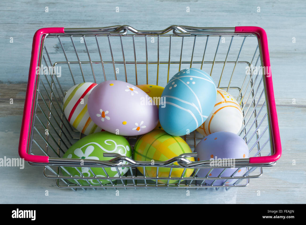Supermarket easter eggs hires stock photography and images Alamy