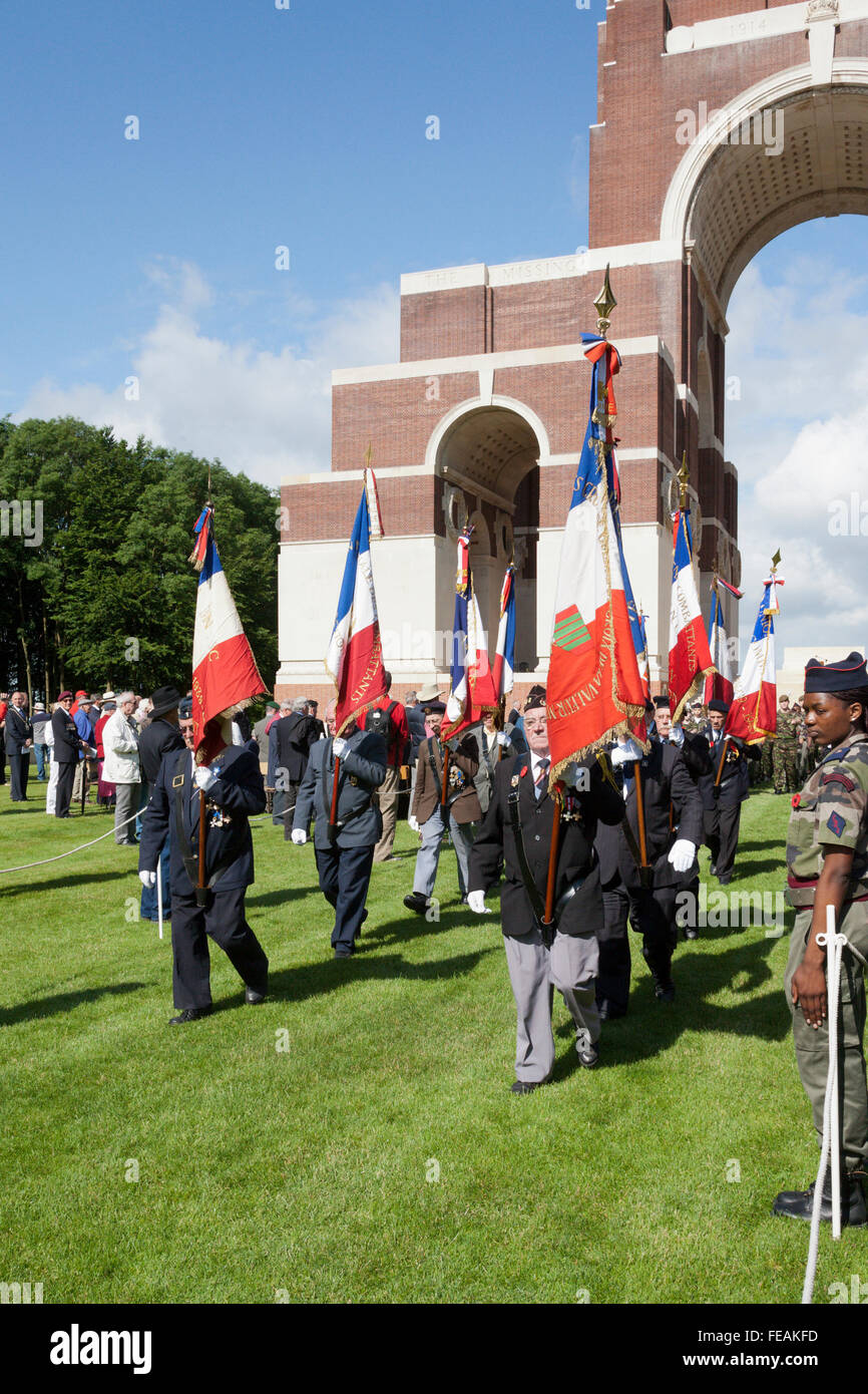 THIEPVAL MEMORIAL TO THE MISSING OF THE SOMME, FRANCE. French veterans at the 96th anniversary of the Battle of the Somme. Stock Photo