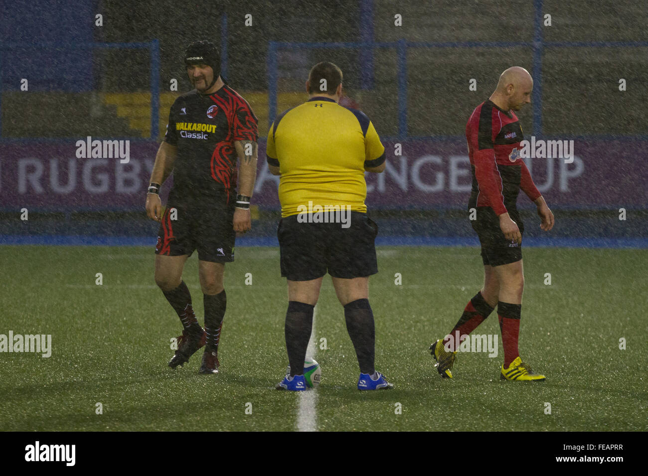 Celtic Rail Barbarians and Cardiff Lions begin play in wet conditions at Cardiff Arms Park Stock Photo