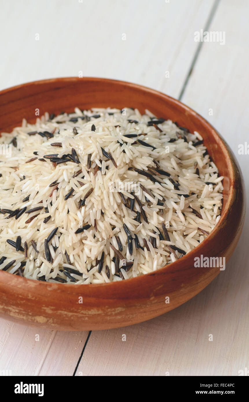 Uncooked Rice (Basmati mixed with wild Rice Stock Photo Alamy