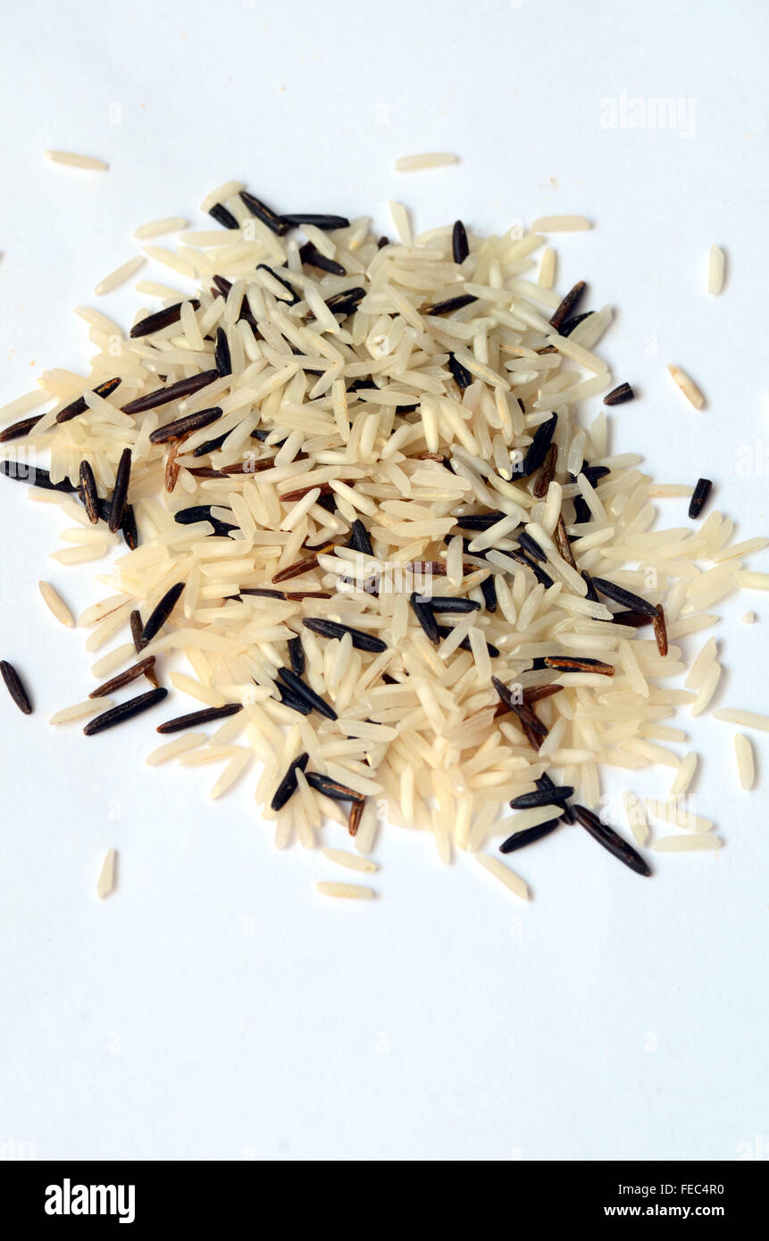 Uncooked Rice (Basmati mixed with wild Rice Stock Photo Alamy
