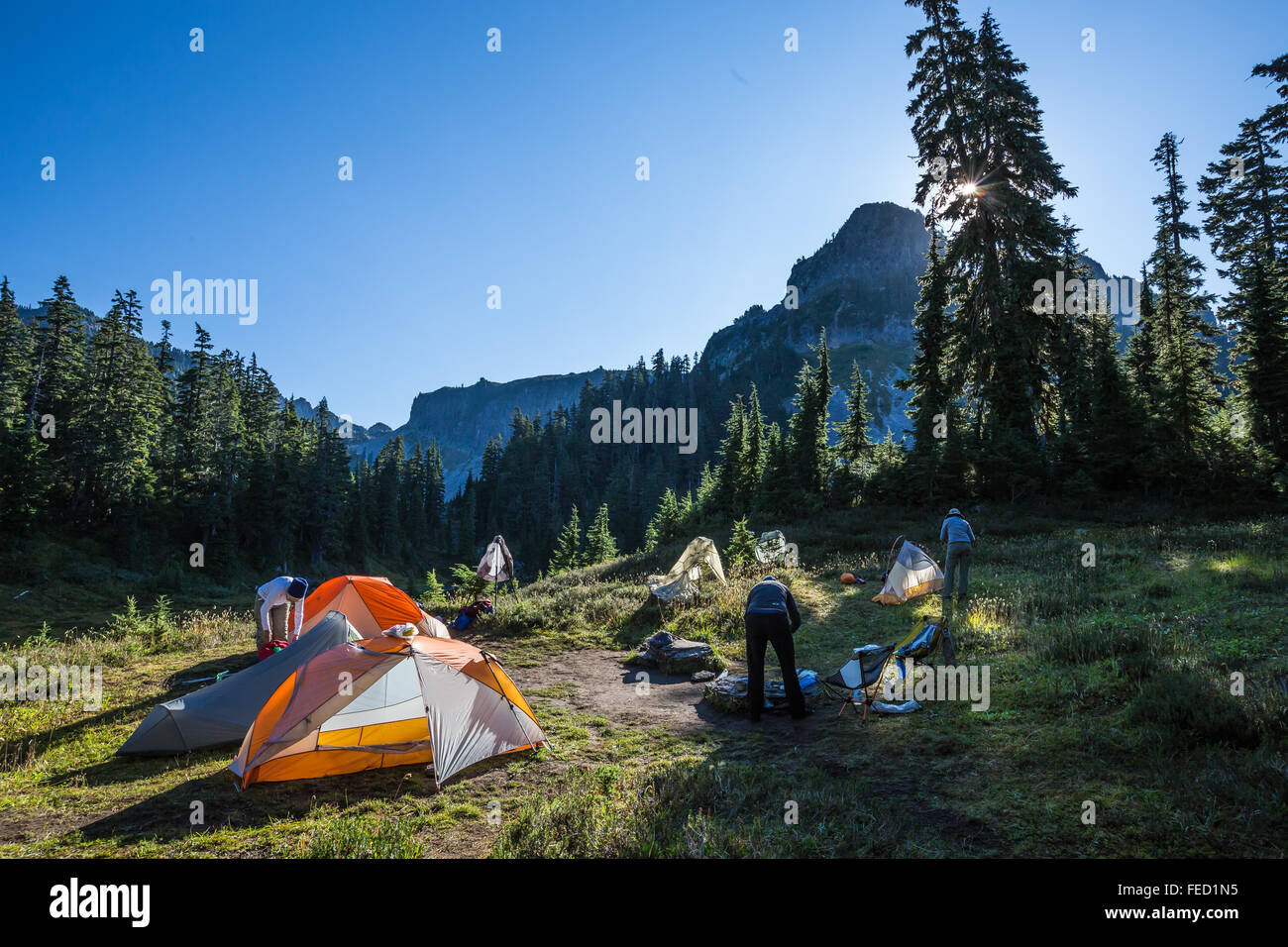 Backpacking campsite in early morning at Mazama Lake along the Chain Lakes  Loop, with Table Mountain in the background, Mount Ba Stock Photo - Alamy