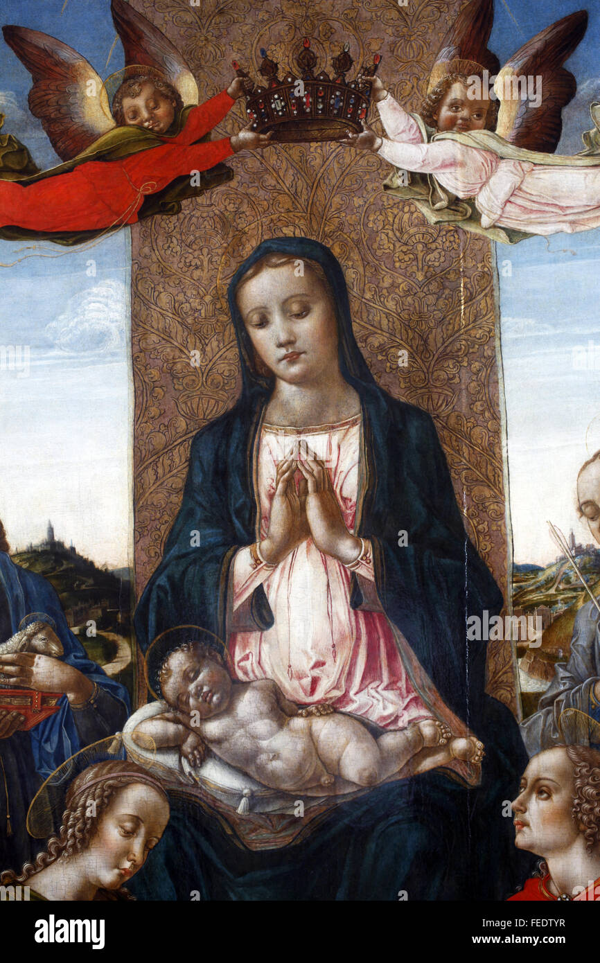 Madonna Crowned By Angels High Resolution Stock Photography and Images ...