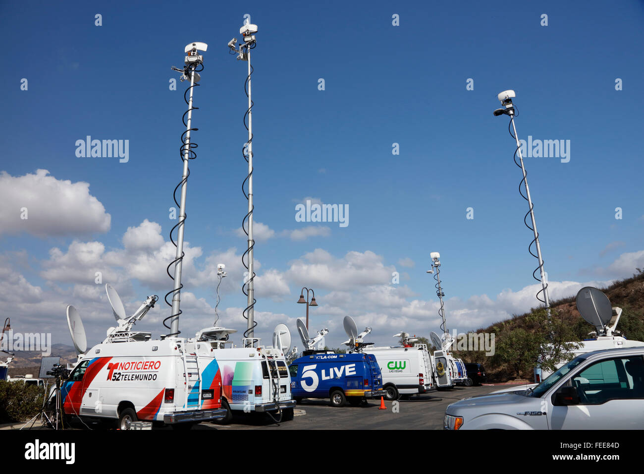 REAGAN PRESIDENTIAL LIBRARY, SIMI VALLEY, LA, CA - SEPTEMBER 16, 2015, satellite dishes and TV broadcast vans for Republican Presidential Debate. Stock Photo