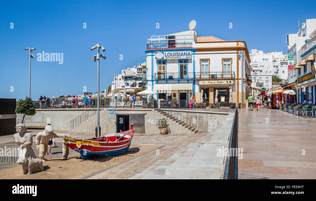 Portugal, Algarve, Faro district, Albufeira, Bairro dos Pescadores, sculptures at Largo Cais Herculano, Praia dos Pescadores Stock Photo