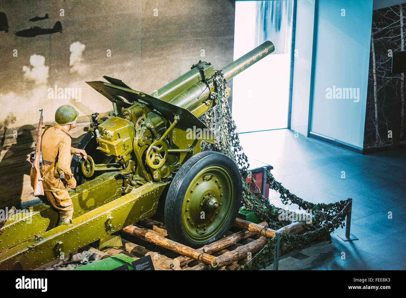 Minsk, Belarus. Exposure Of Weapons And Equipment In The Belarusian Museum Of  Great Patriotic War. Soviet Soldier with a canon. Stock Photo
