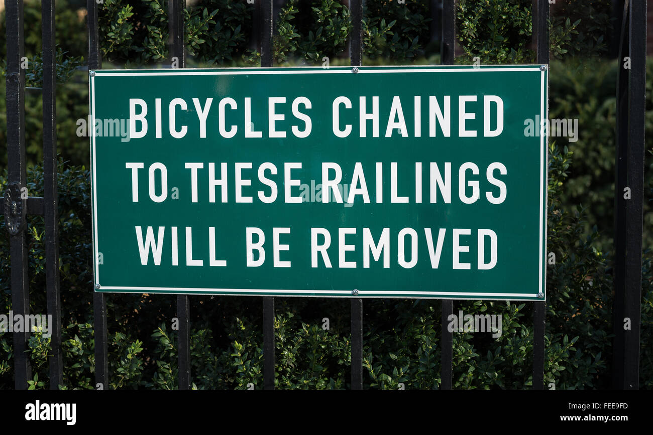 Bike removal notice hires stock photography and images Alamy