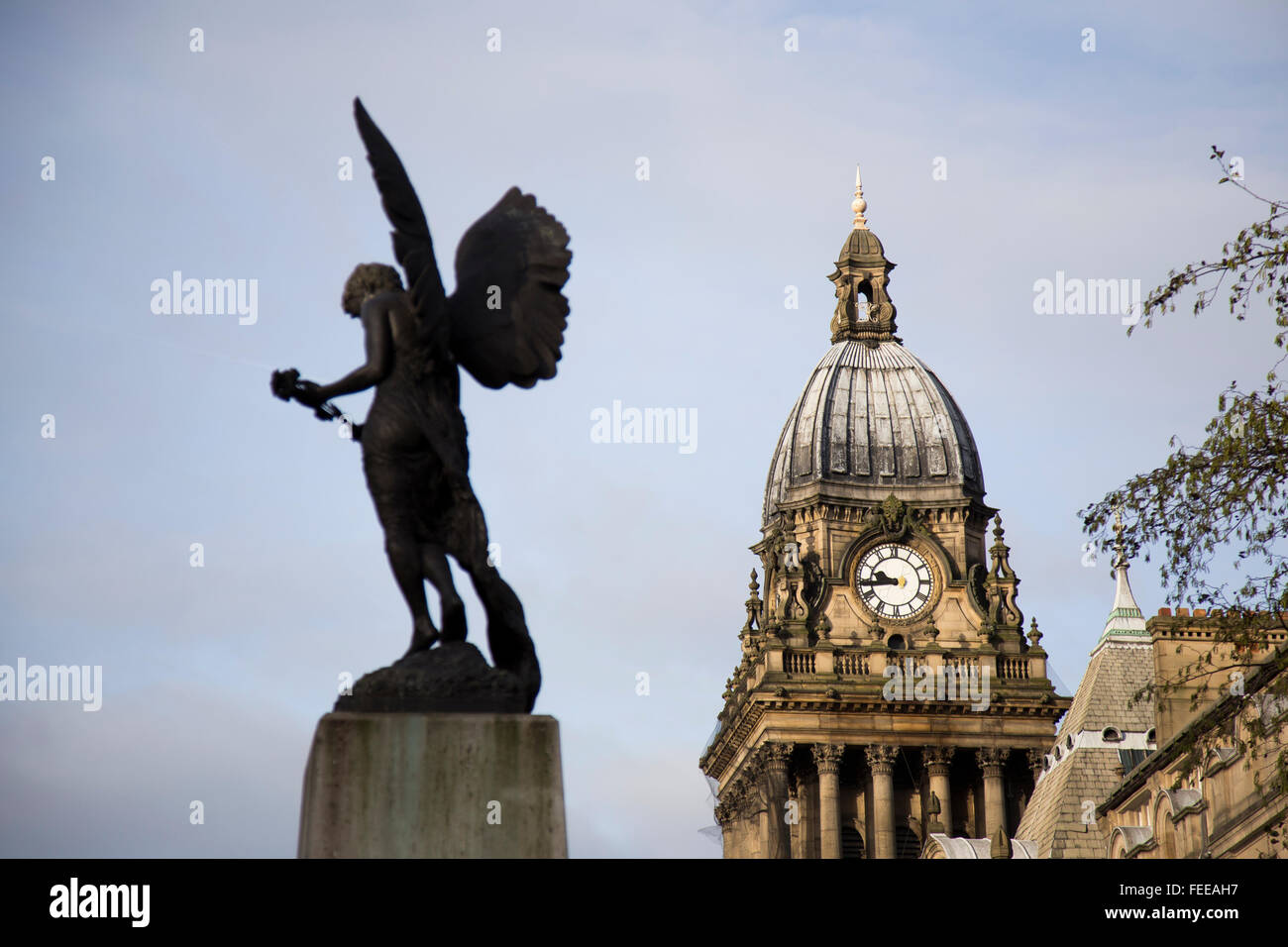 Leeds war memorial town hall hi-res stock photography and images - Alamy
