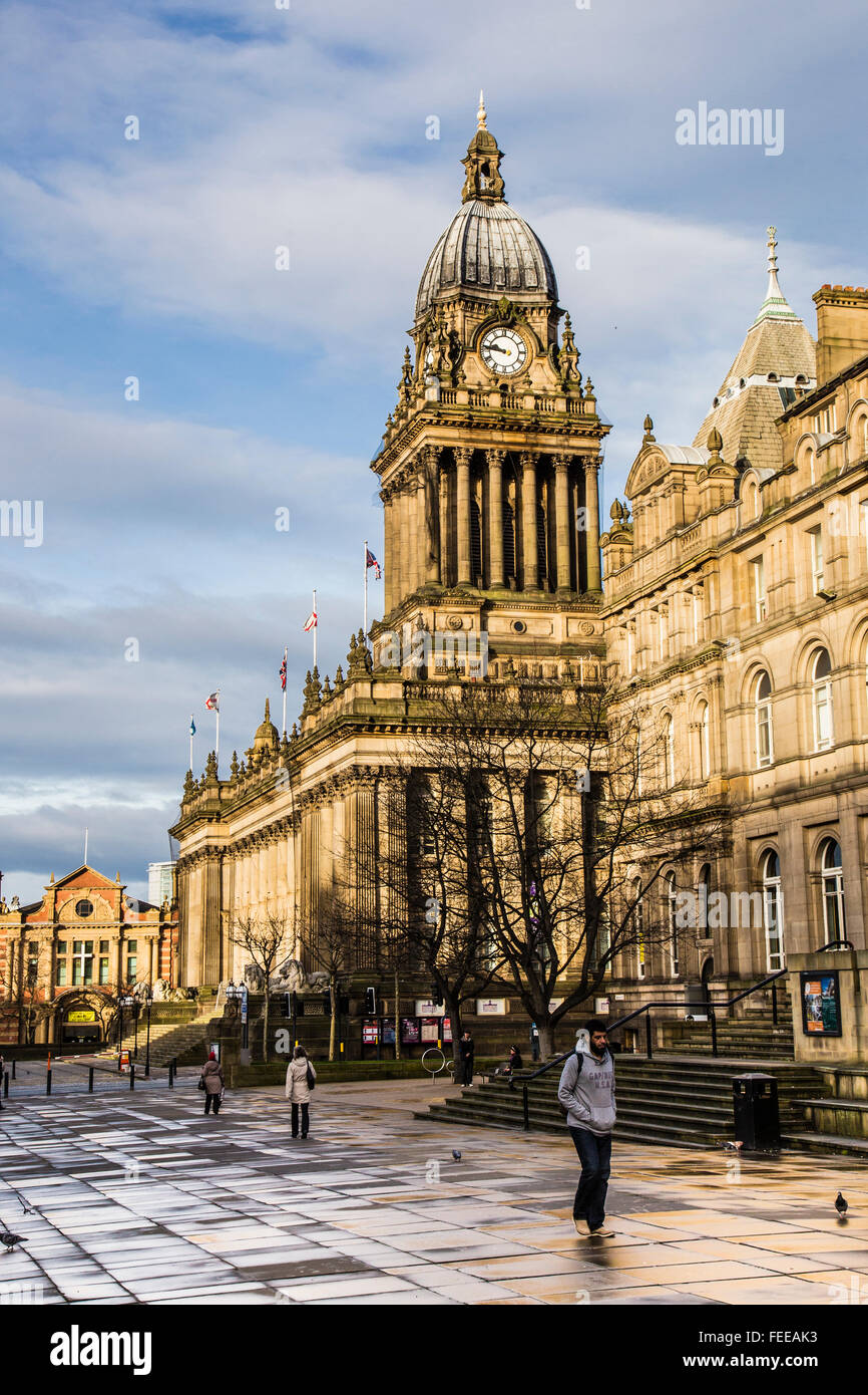 Leeds war memorial town hall hi-res stock photography and images - Alamy