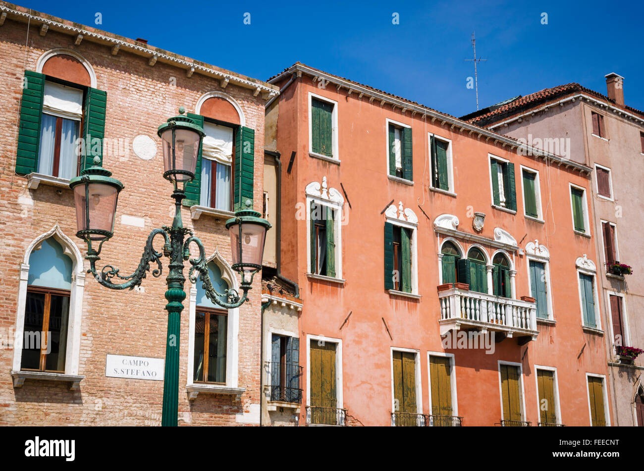 Lamp post and houses, Venice, Italy Stock Photo Alamy