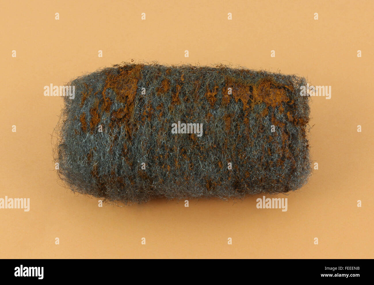 Wet steel wool, then applying a little water. After a while it presents the appearance of rusty