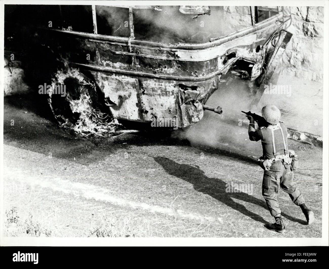 Days War 1967 Uzi Guard Machine Gun Keystone Pictures Usa Zumapress Com Alamy Live News Days War 1967 Uzi Guard Machine Gun Keystone Pictures Usa Zumapress Com Alamy Live News