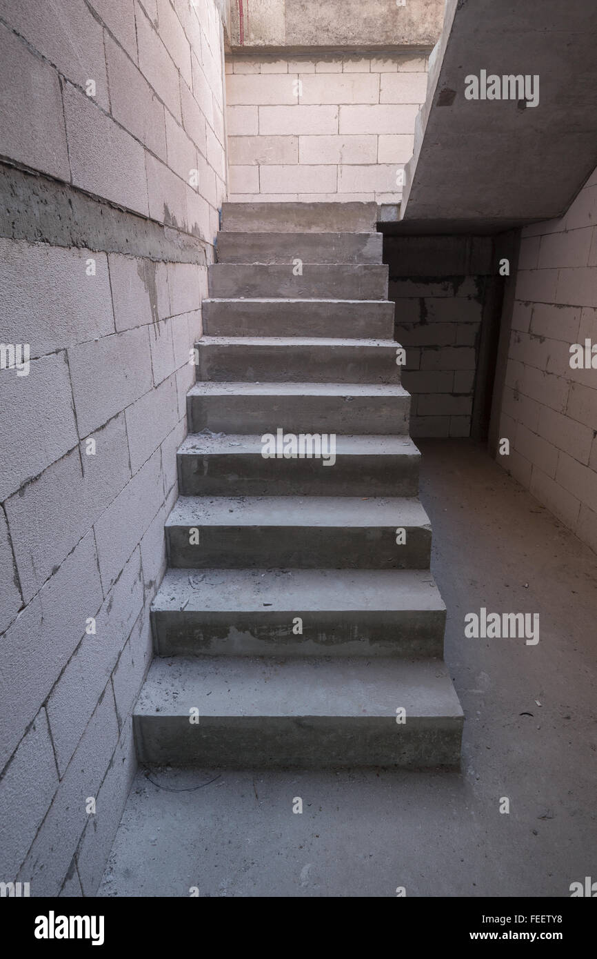 Brick and cement staircase hi-res stock photography and images - Alamy