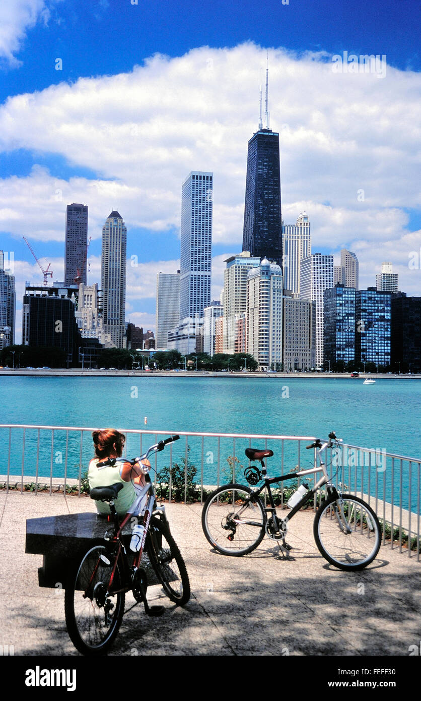 Chicago Lakefront Scenic by Bicycle 4 Stock Photo Alamy
