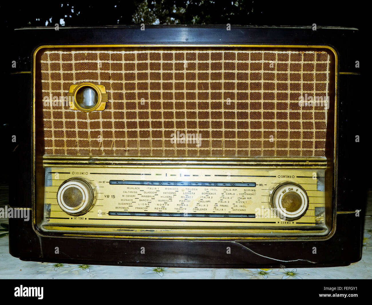 Old radio Stock Photo - Alamy
