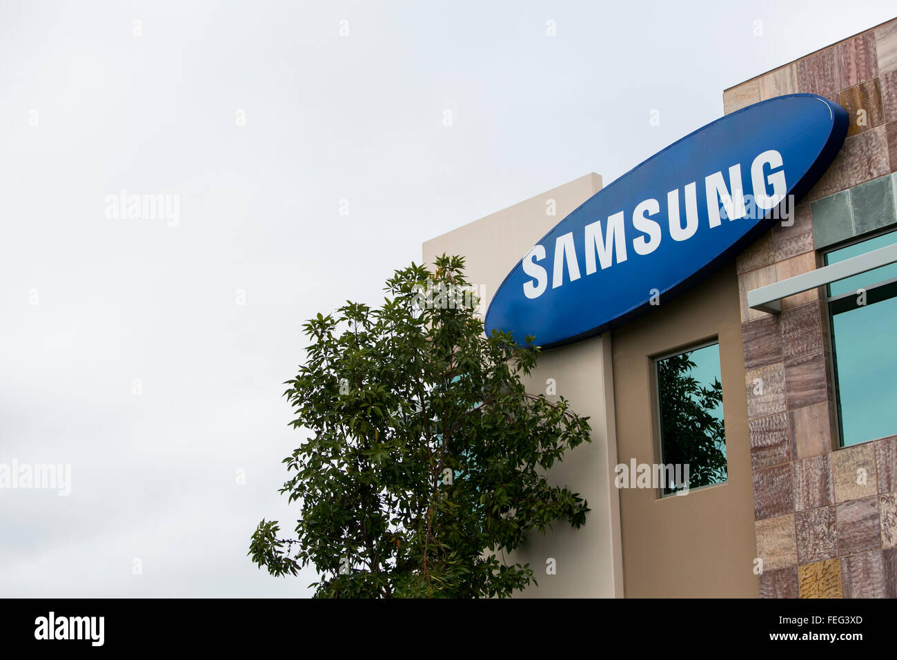 A logo sign outside of a facility occupied by Samsung in San Diego, California on January 30, 2016. Stock Photo