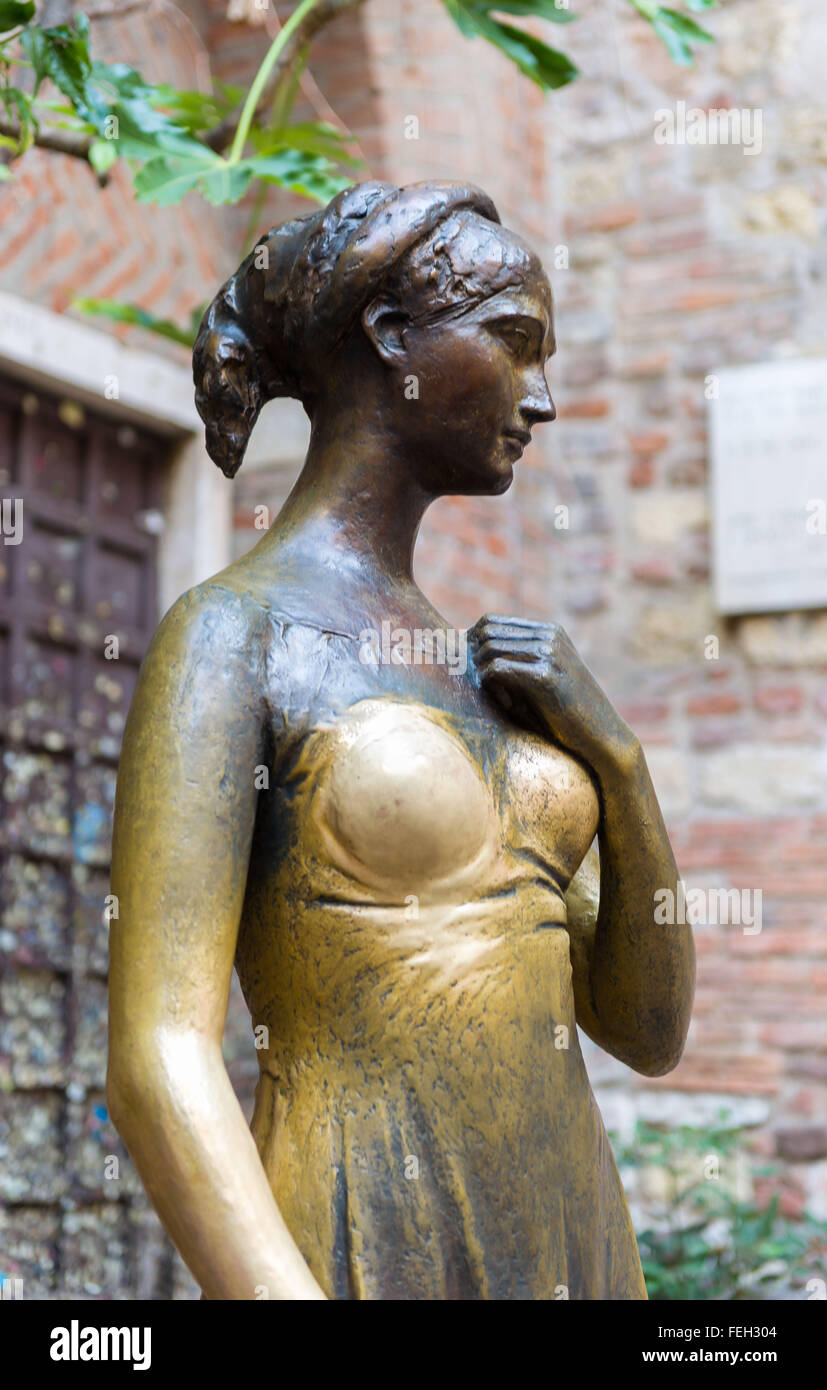 Statue of Juliet Capuleti, from the drama Romeo and Juliet Stock Photo