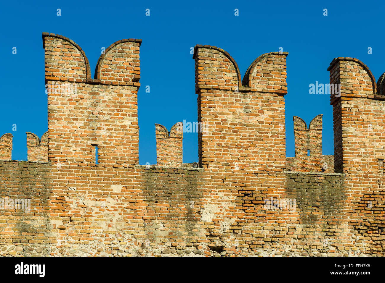 Battlements of the rampart of Castelvecchio of Verona Stock Photo - Alamy
