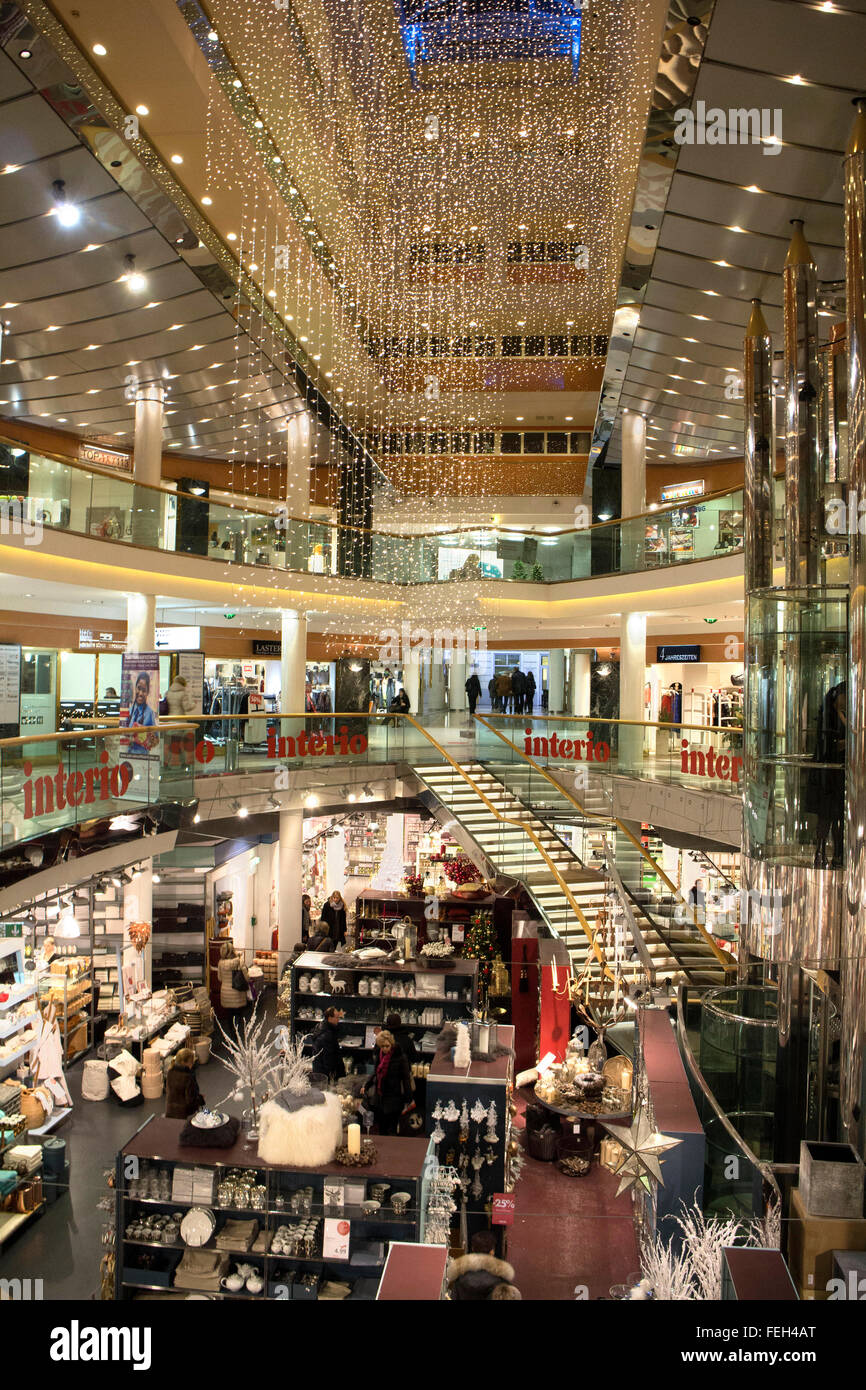 Vienna shopping mall hires stock photography and images Alamy