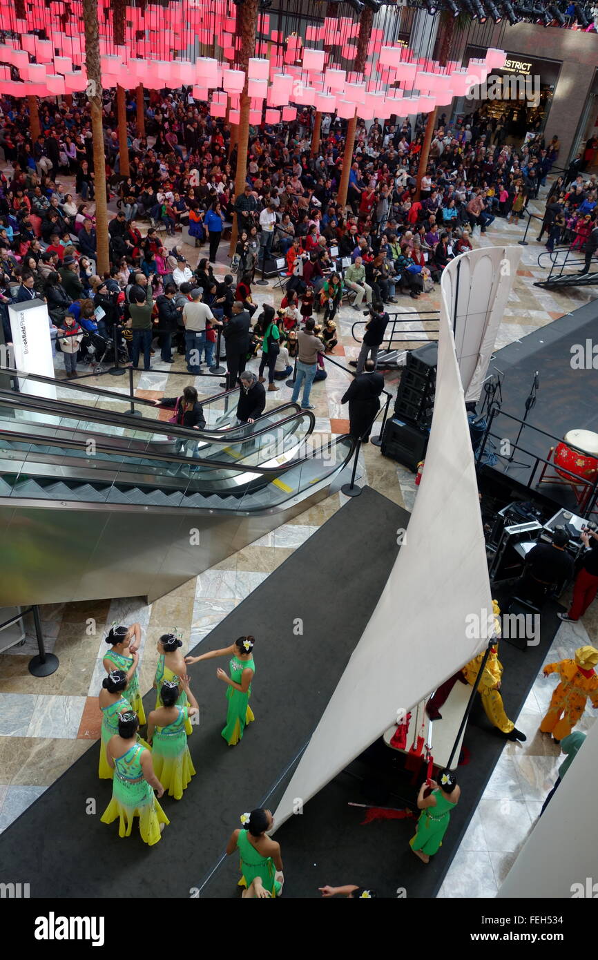 New York City, New York, USA, 6th February, 2016, an aerial view of the dancers backstage and the spectators at the Lunar/Chinese New Year (year of the Monkey) performance, presented in partnership with the New York Chinese Cultural Center, at Brookfield Place/Winter Garden in New York City, New York, USA, stillbeyou/Alamy Live News Stock Photo