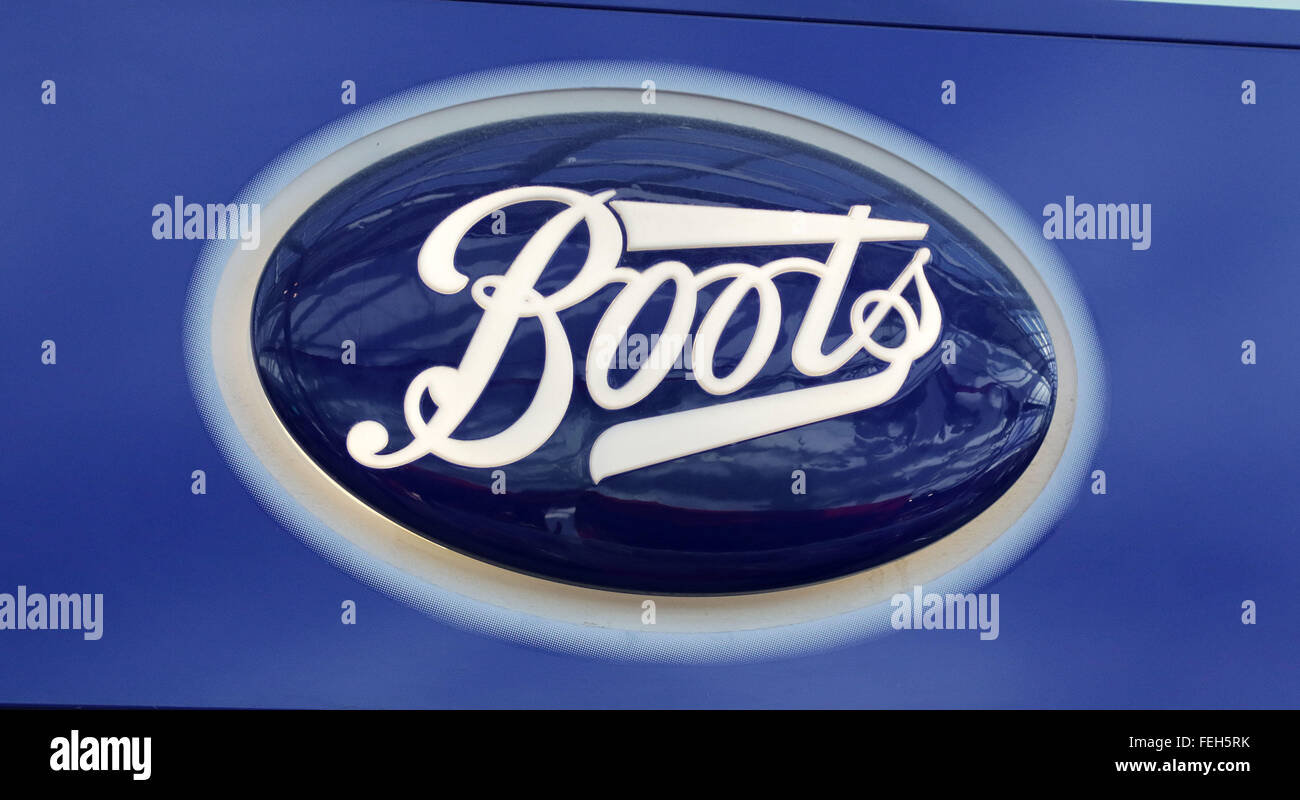 Boots shop front hi-res stock photography and images - Alamy