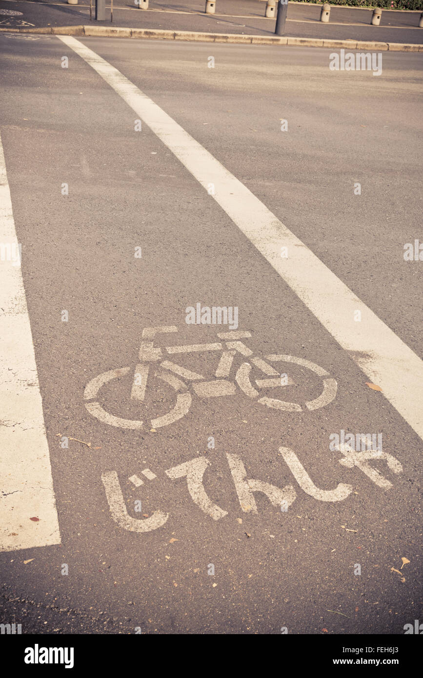 Sign For Bike Lane In Japanese Language On The Road Stock Photo Alamy Sign For Bike Lane In Japanese Language On The Road Stock Photo Alamy