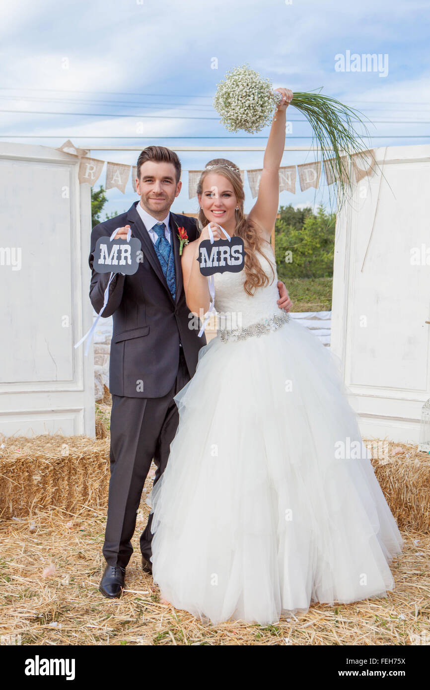 bride and groom newly married at wedding reception Stock Photo - Alamy