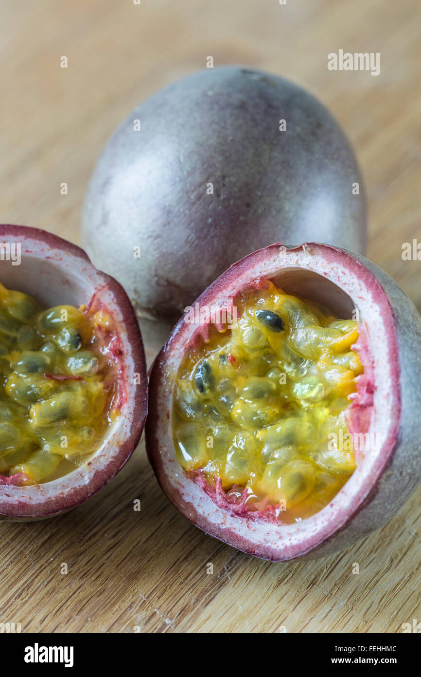 Passion fruit hi-res stock photography and images - Alamy
