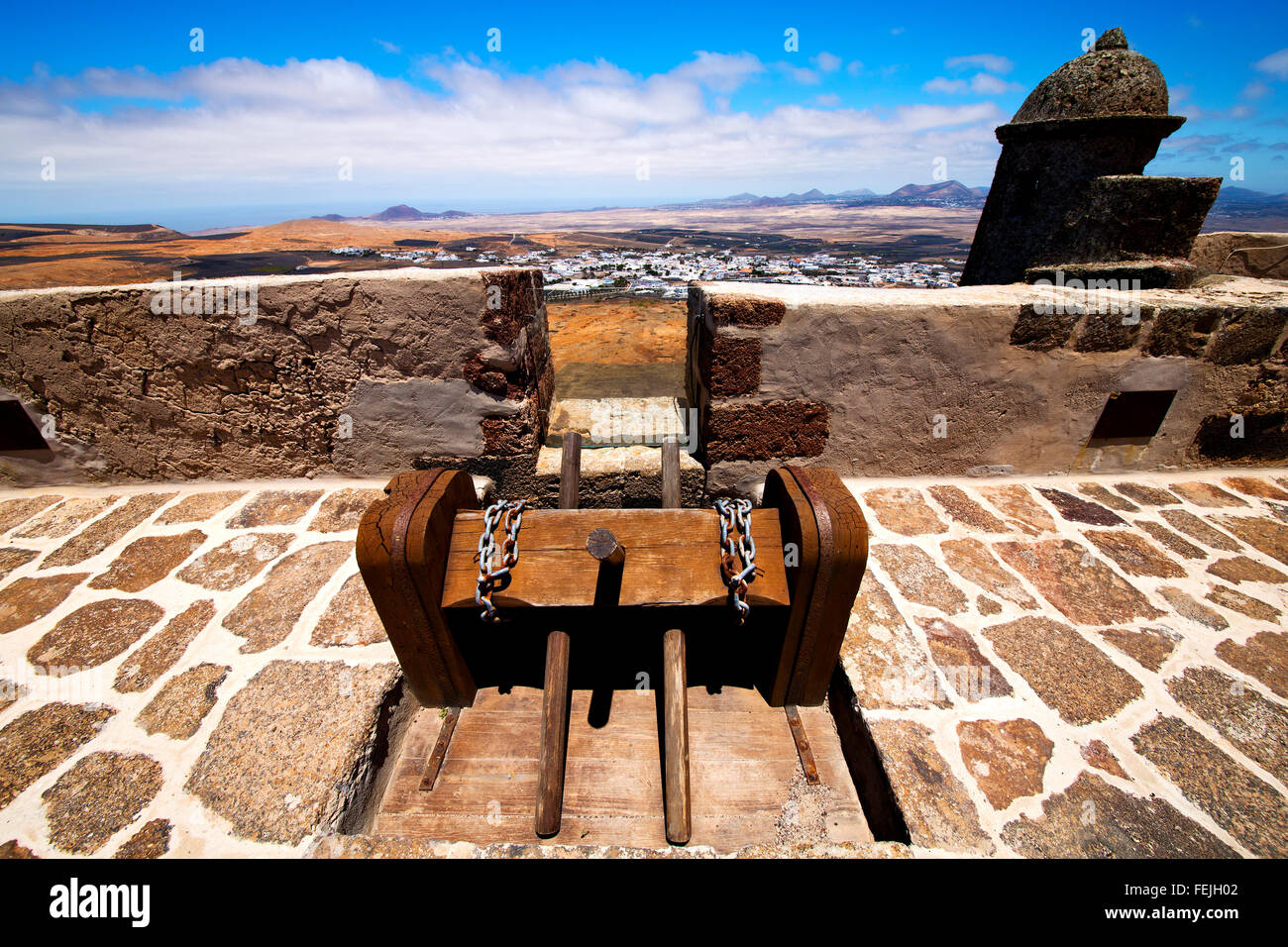 winch house castillo de las coloradas lanzarote spain the old wall