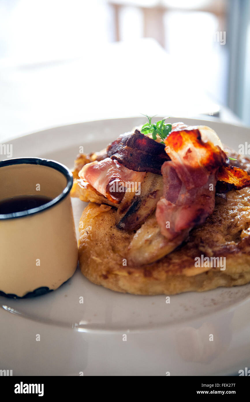 Manna Epicure Cafe, Breakfast on Kloof Street in cape Town - South Africa Stock Photo