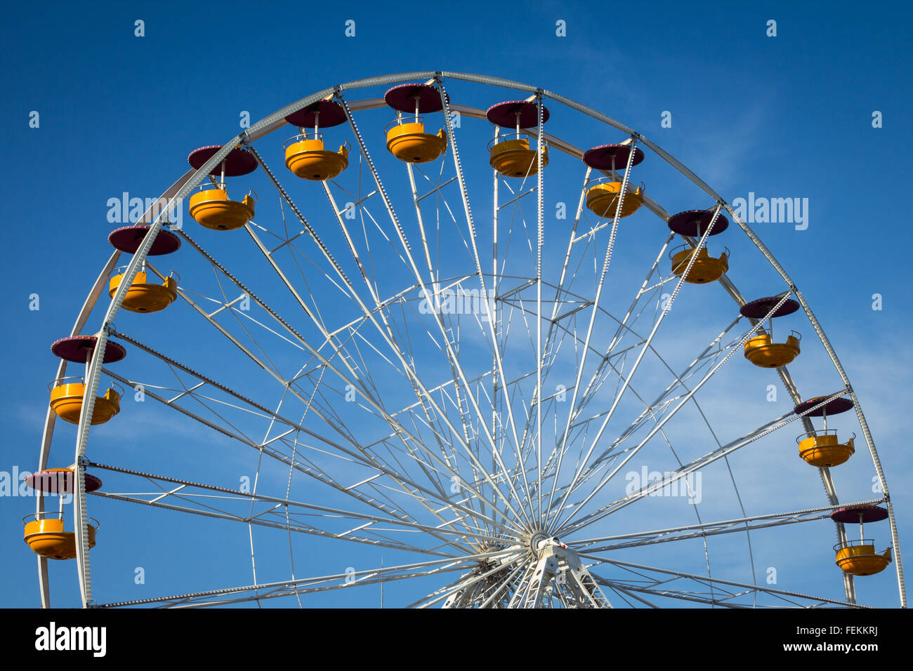 Free ride ferris wheel hi-res stock photography and images - Alamy, image size:1300x956