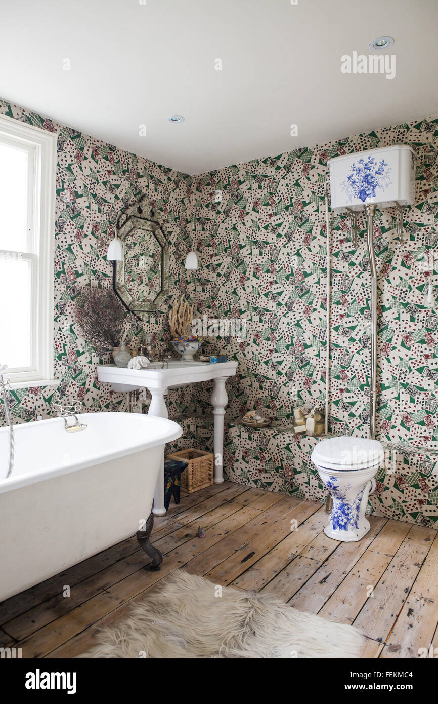 Artist Alice Instone's house in Clapham, London. The main bathroom. Stock Photo