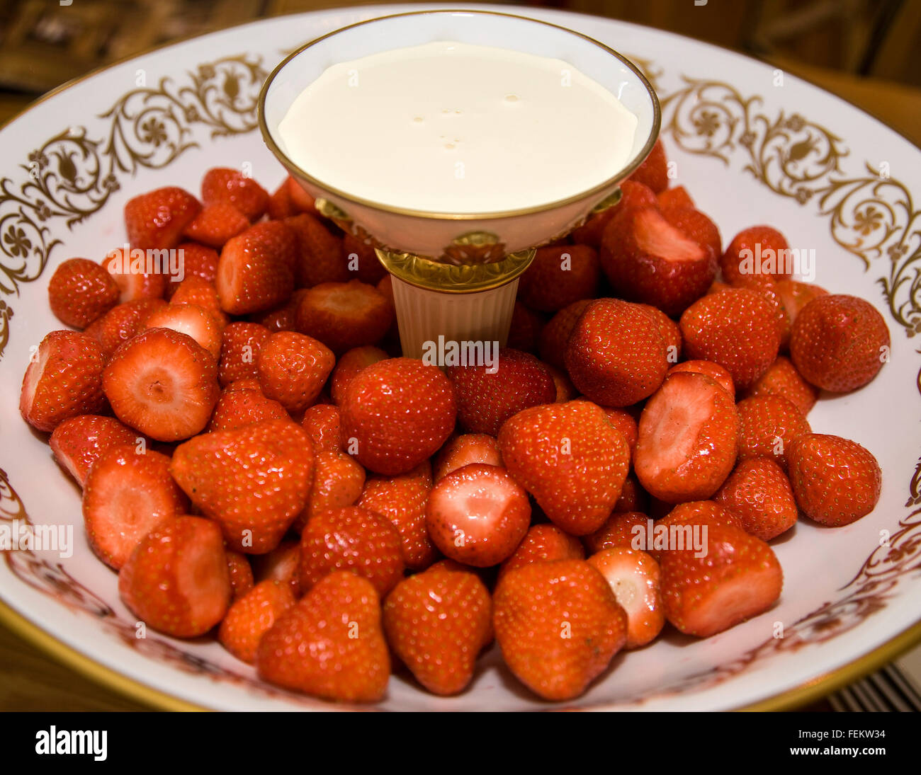 Strawberries and cream Stock Photo Alamy