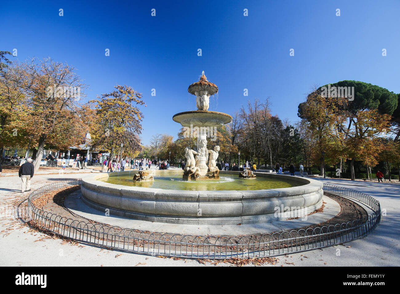 Retiro Park - One of Madrid's largest and liveliest parks