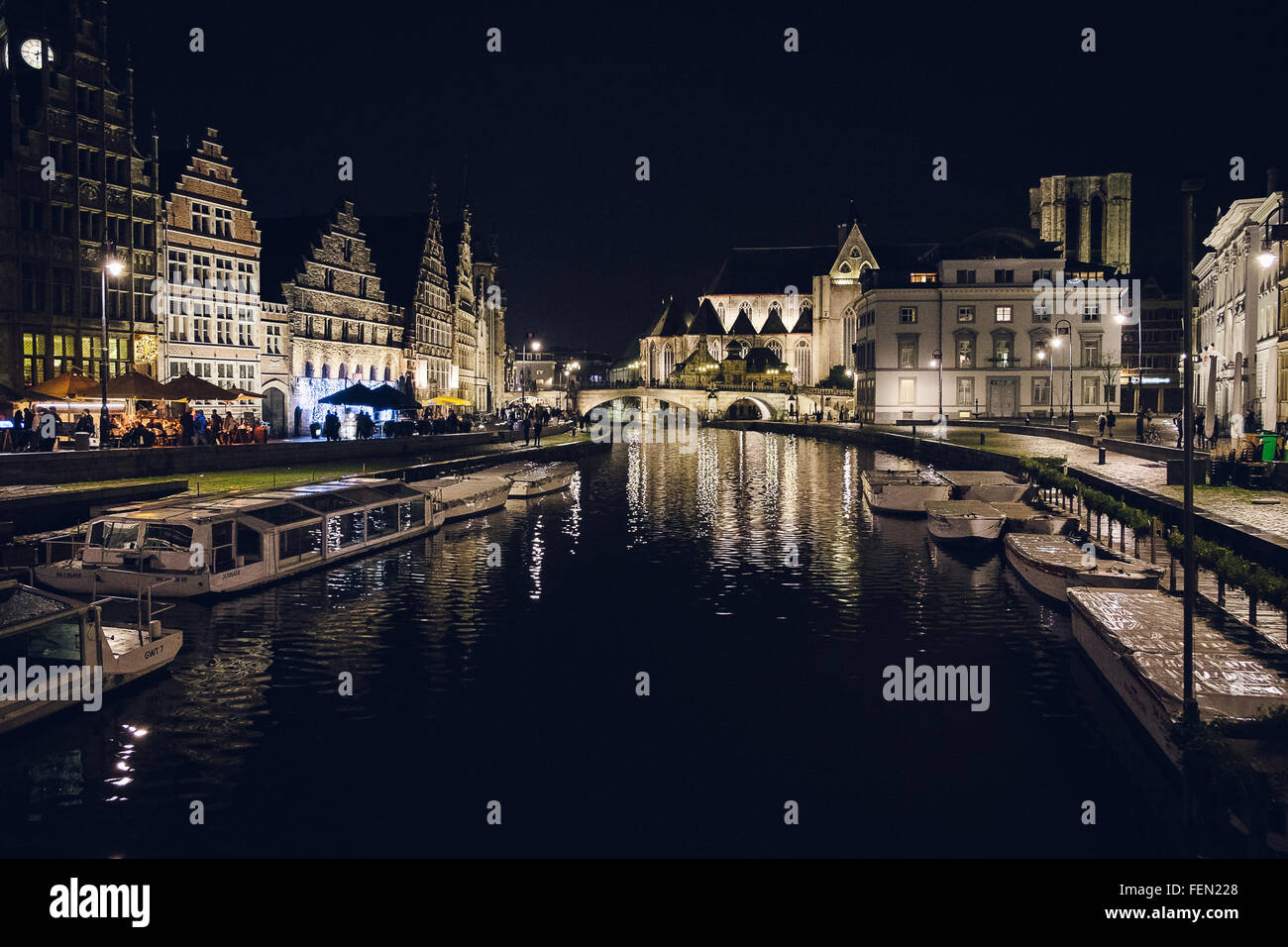City centre canal hi-res stock photography and images - Alamy