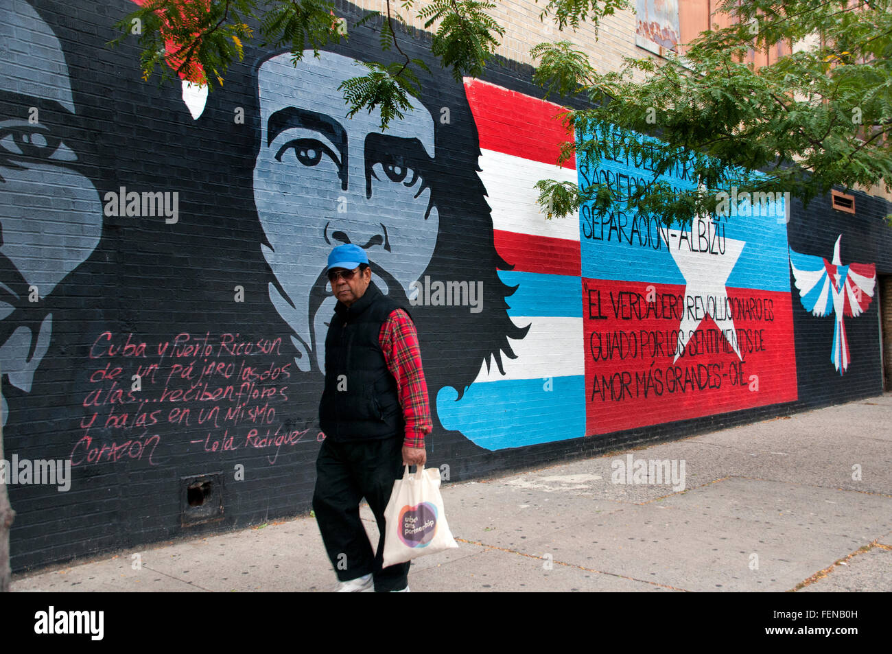 Che Guevara street mural in Spanish Harlem New York City Stock Photo