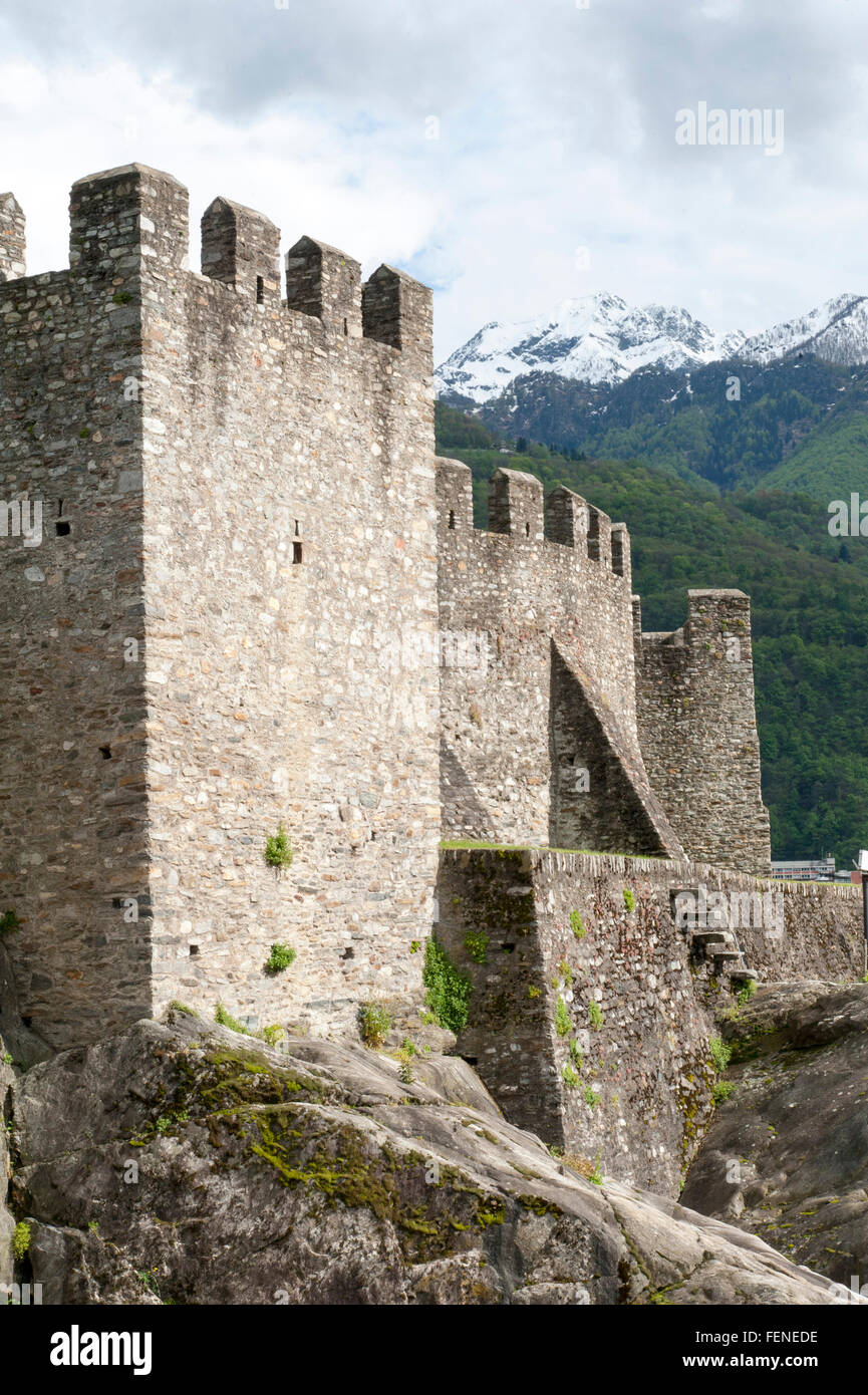 Castelgrande, UNESCO Welterbestätte Drei Burgen sowie Festungs- und Stadtmauern von Bellinzona, Tessin, Schweiz Stock Photo