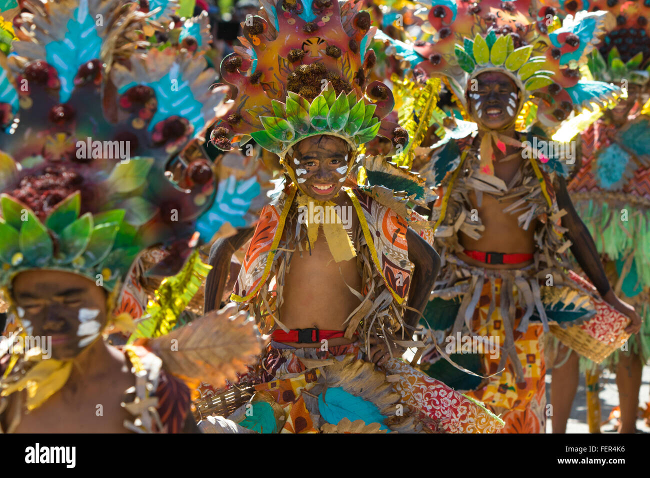 Tribal dance hi-res stock photography and images - Alamy
