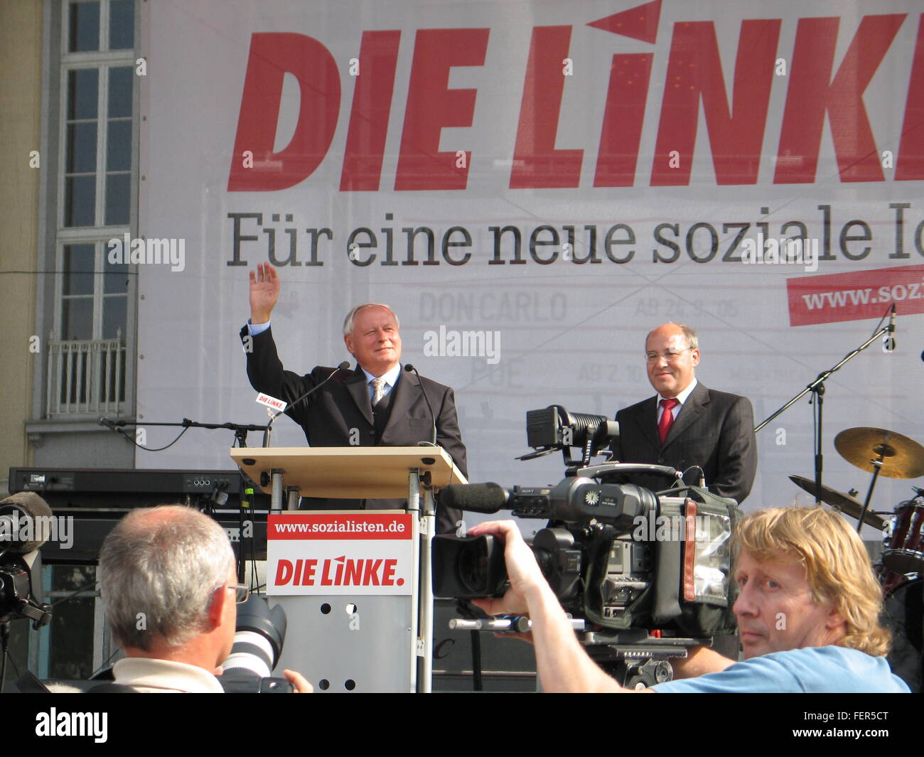 Oskar Lafontaine and Gregor Gysi from the German Party 'Die Linke', at the election 2005, in Saarbrücken, Germany Stock Photo
