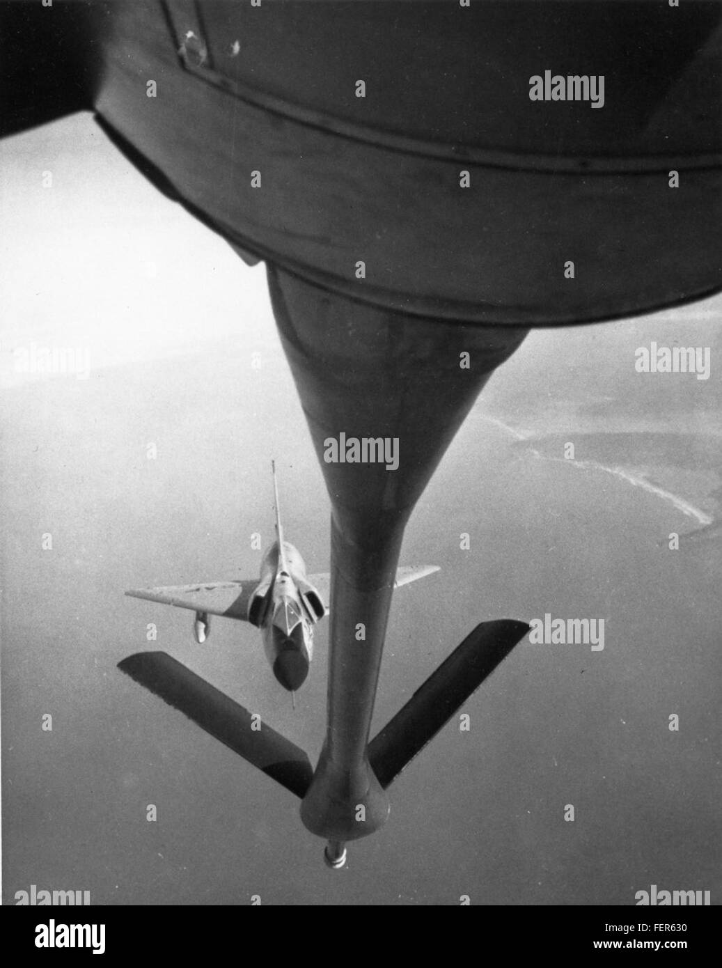 Aerial tanker aircraft Black and White Stock Photos & Images - Alamy