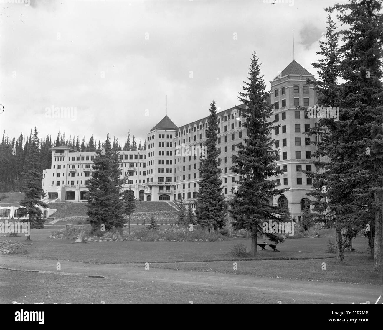 Chateau Lake Louise Stock Photo Alamy