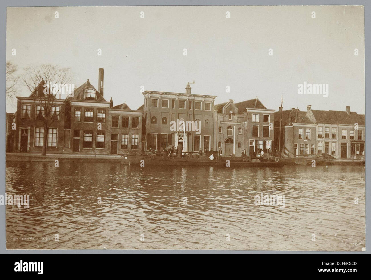 Canal scene in black and white hi-res stock photography and images - Alamy