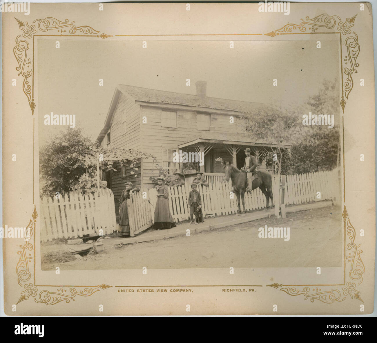 1960s photo showing family hi-res stock photography and images - Alamy