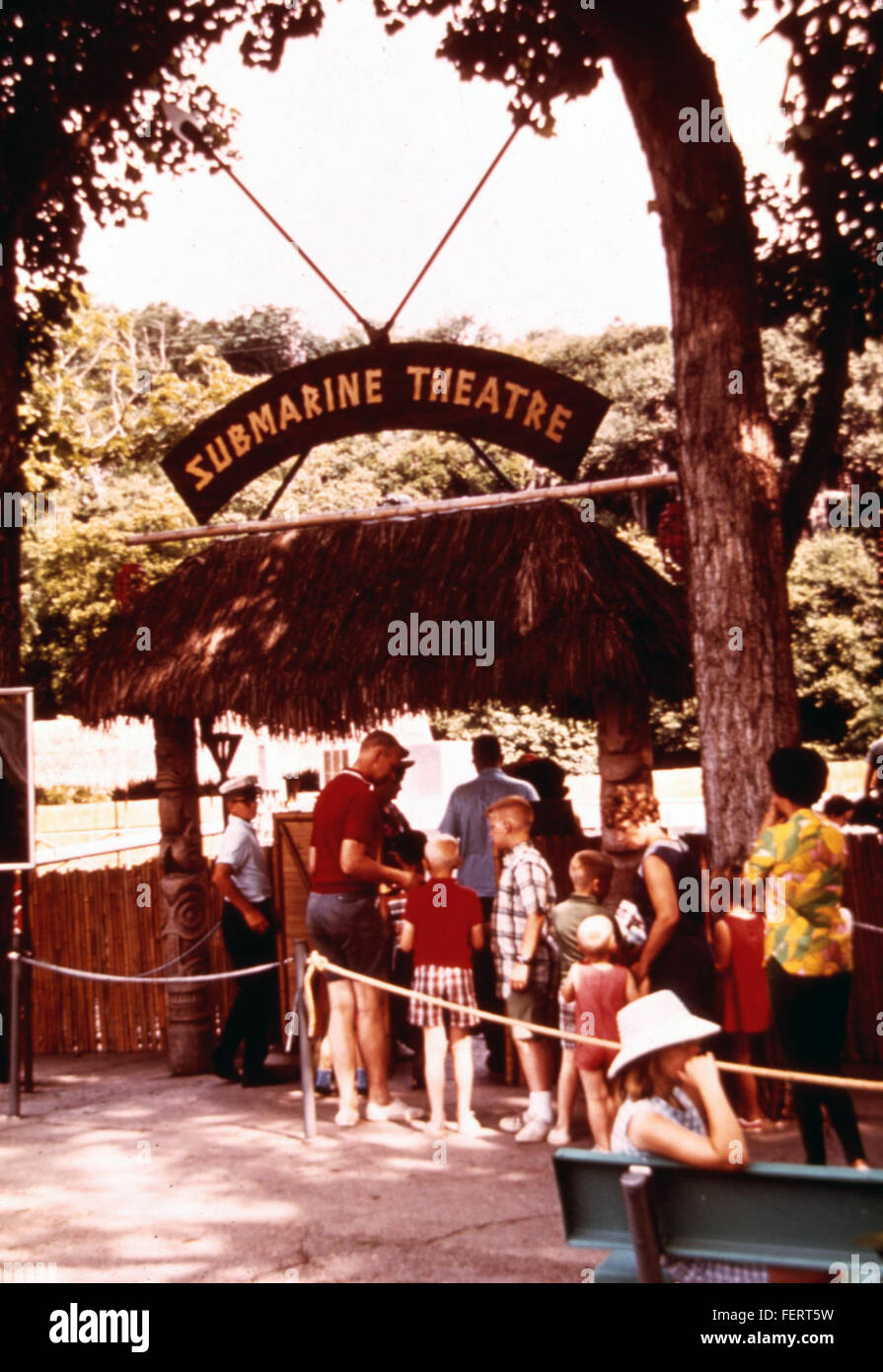 Aquarena springs hi-res stock photography and images - Alamy