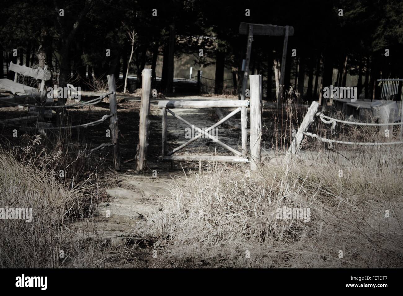 Rustic wooden farm gate hi-res stock photography and images - Alamy
