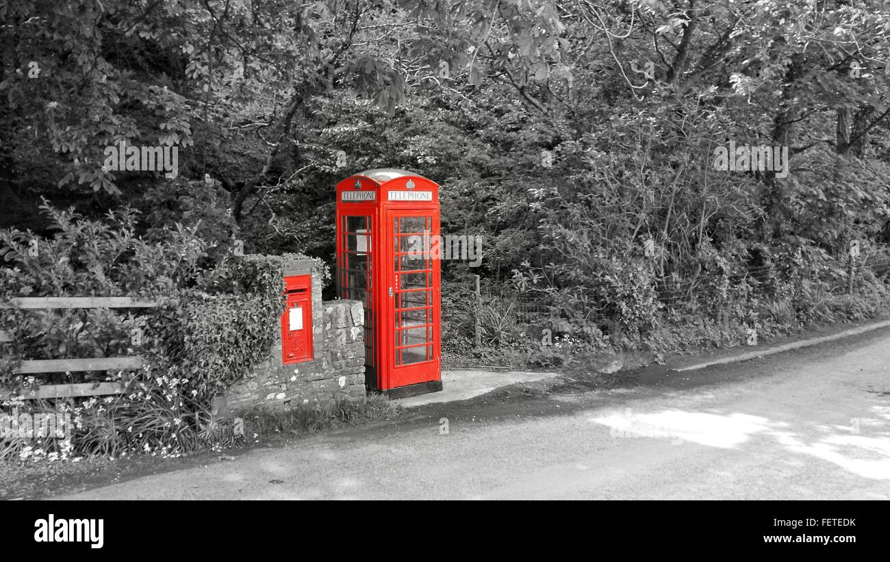 Public phone booth hi-res stock photography and images - Alamy