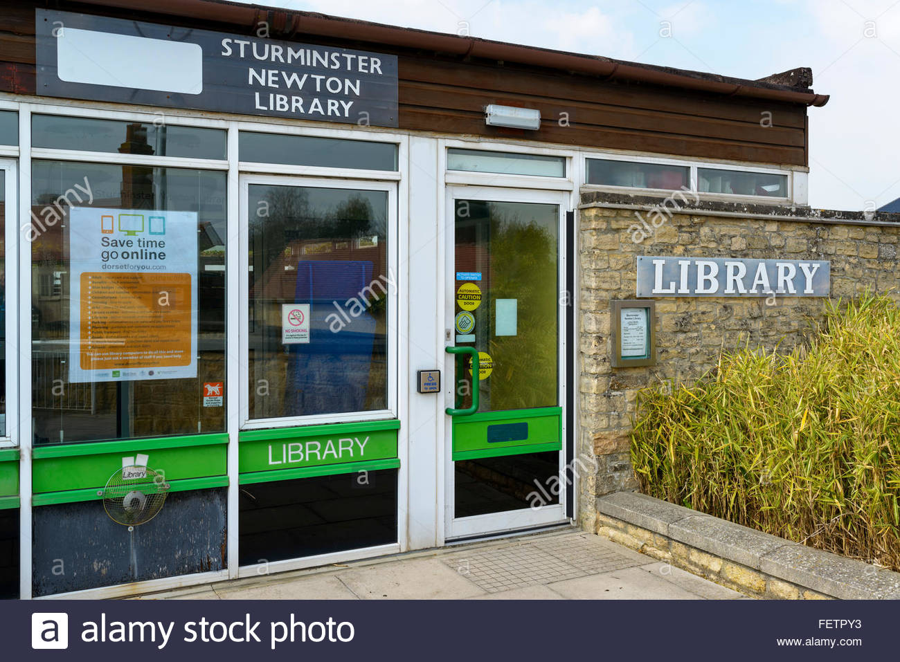 Closed Library Sign High Resolution Stock Photography and Images Alamy