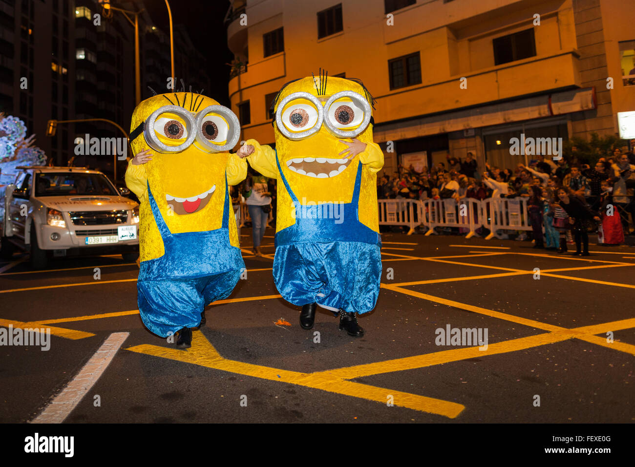 Minions costume hi-res stock photography and images - Alamy